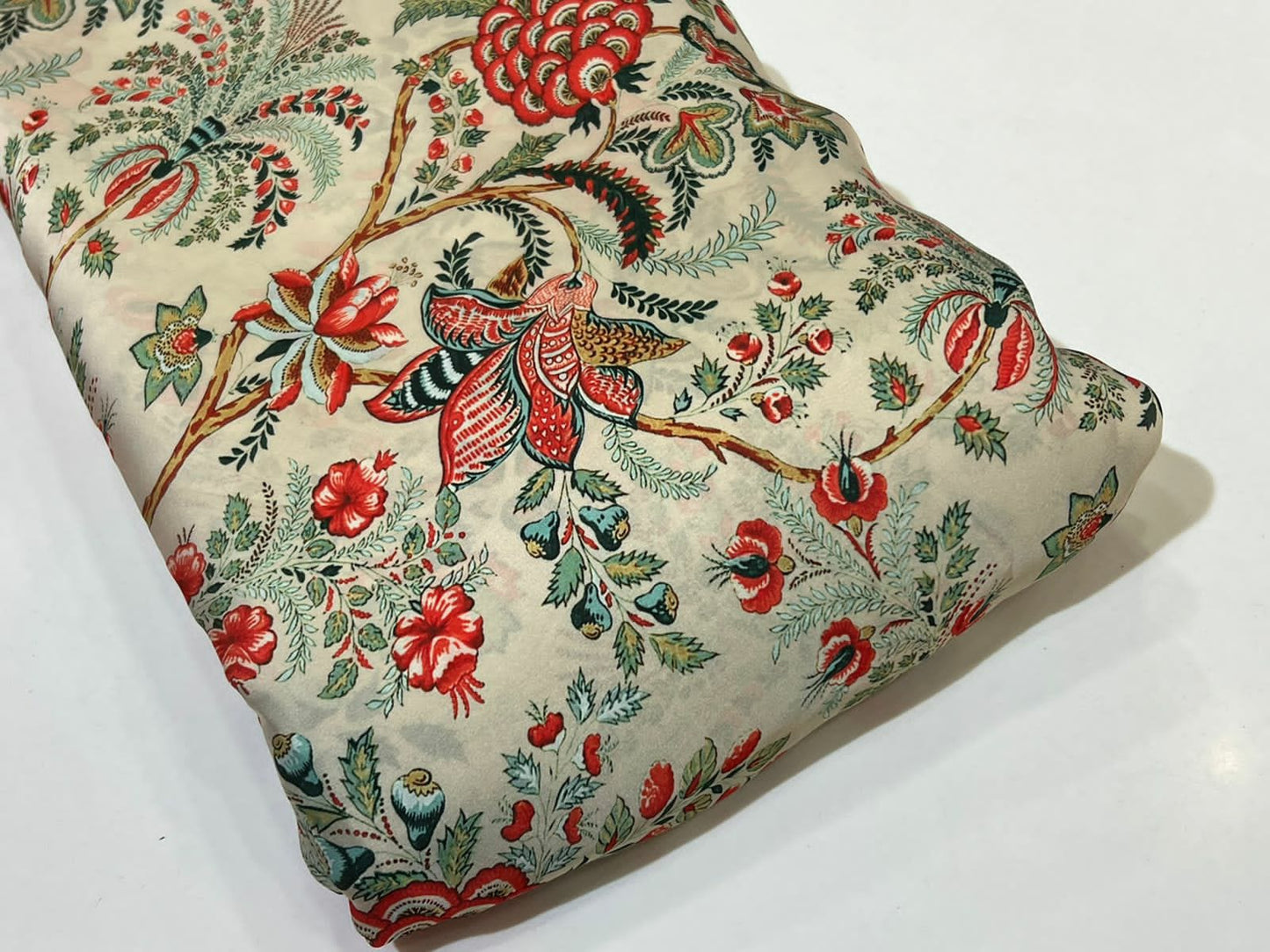 SILKY PRINT ON SATIN GEORGETTE