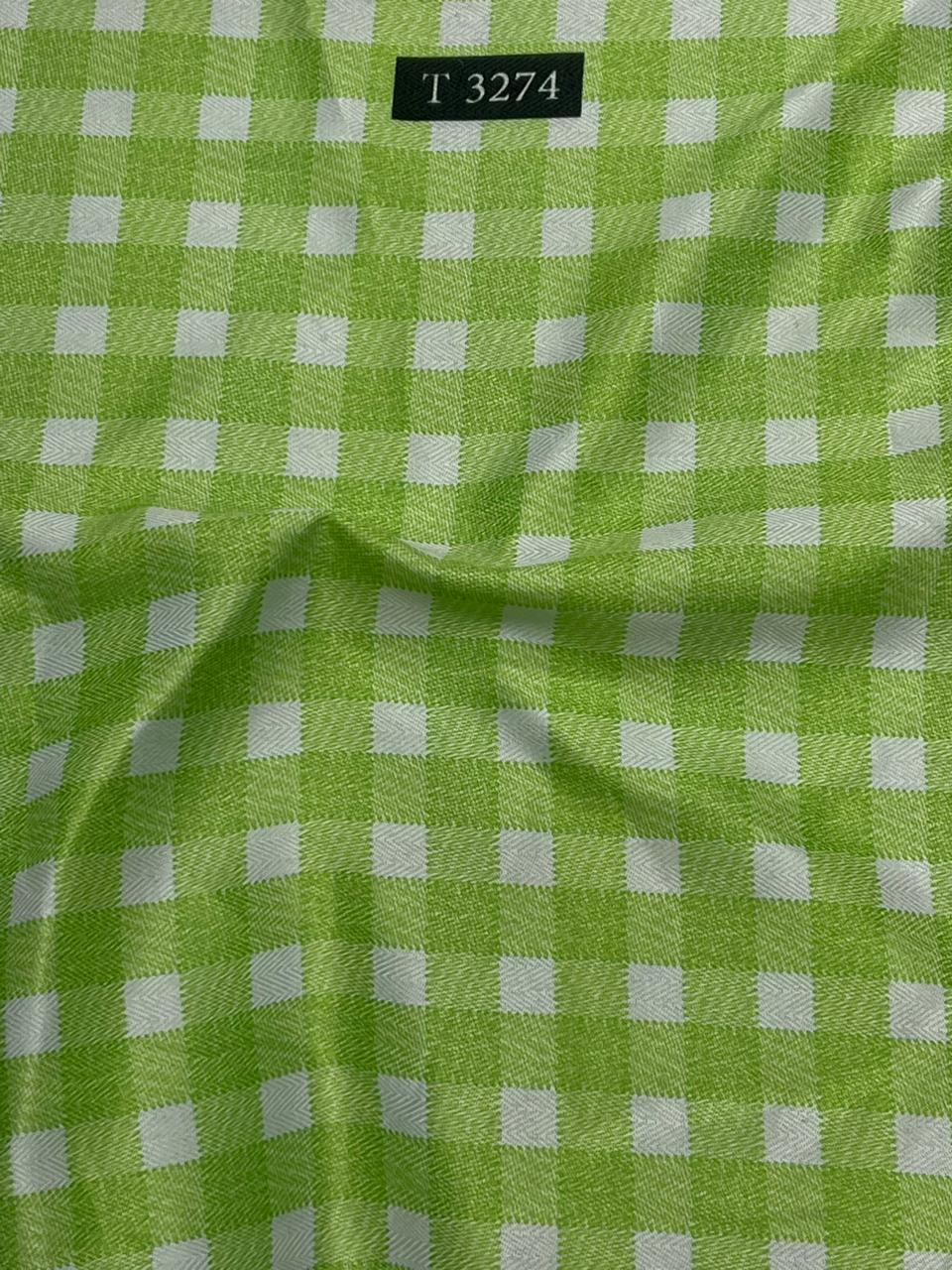 CHECKS PRINTS ON PASHMINA