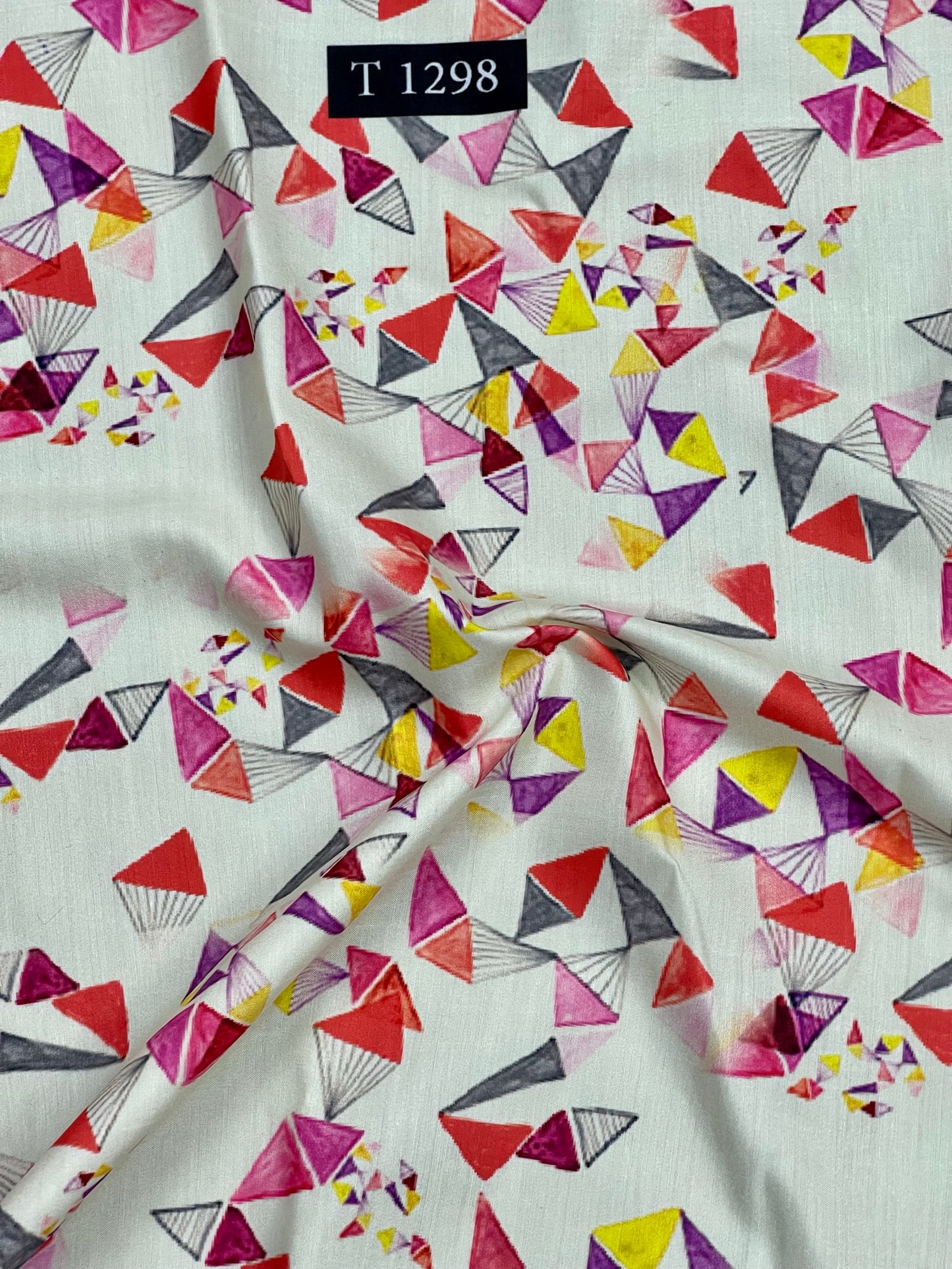 MUSLIN MIXED ABSTRACT PRINT