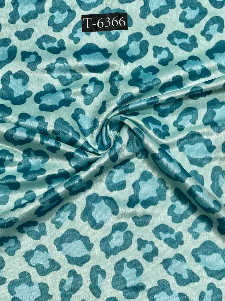 ANIMAL PRINTS ON VELVET