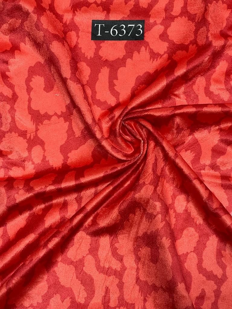 ANIMAL PRINTS ON VELVET