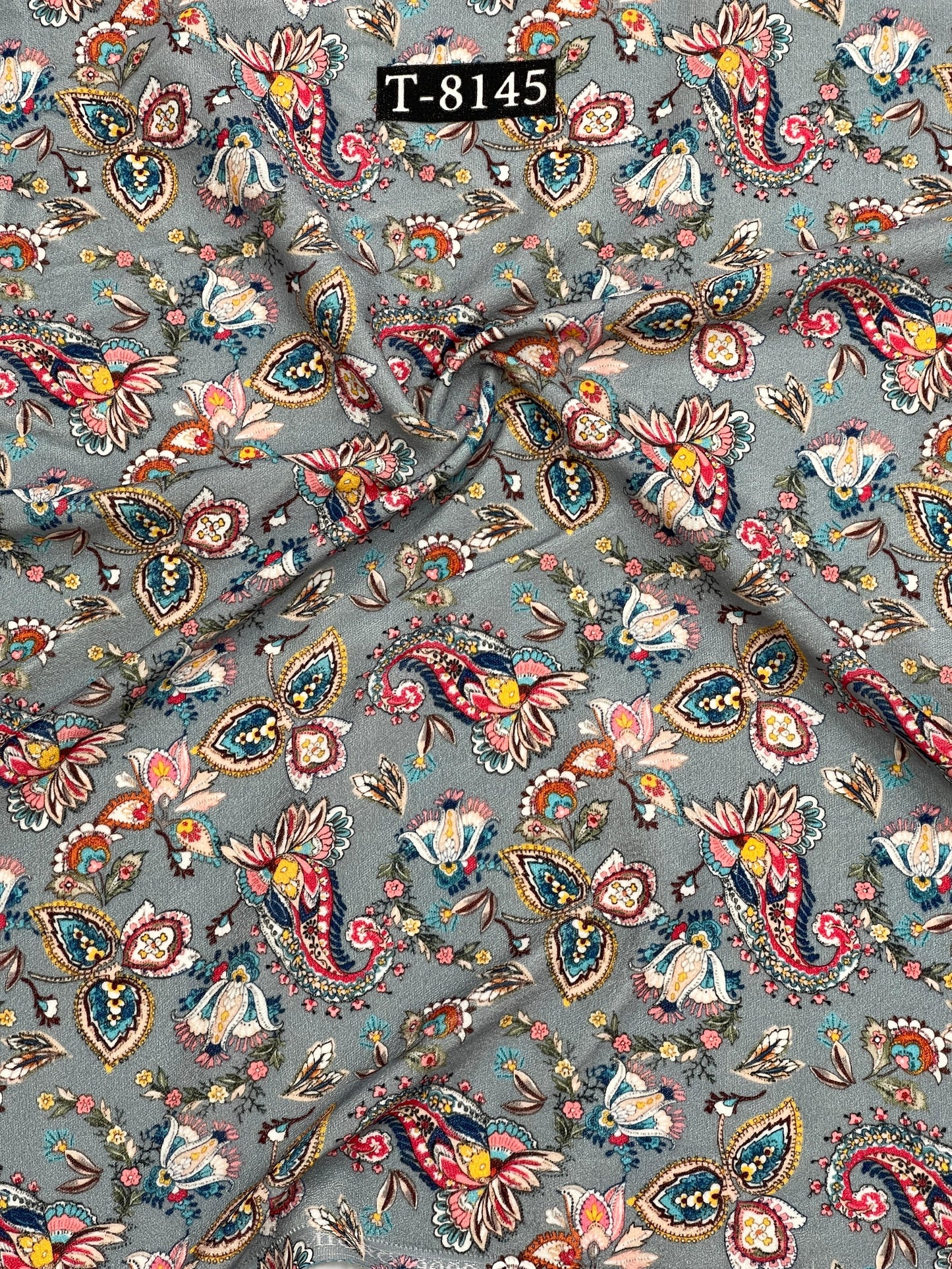 NEW PREMIUM VELVET PAISLEY DESIGN