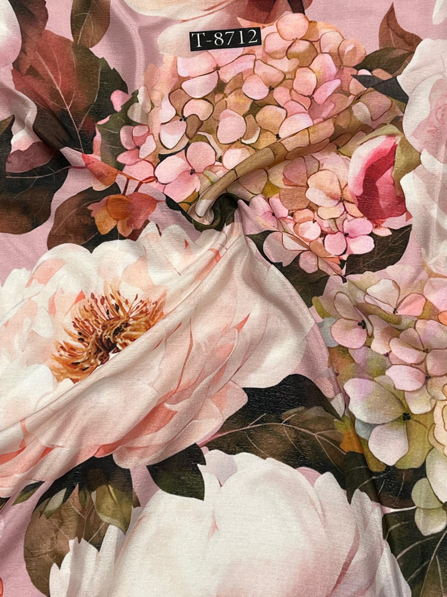 Big Floral Print on Chinnon