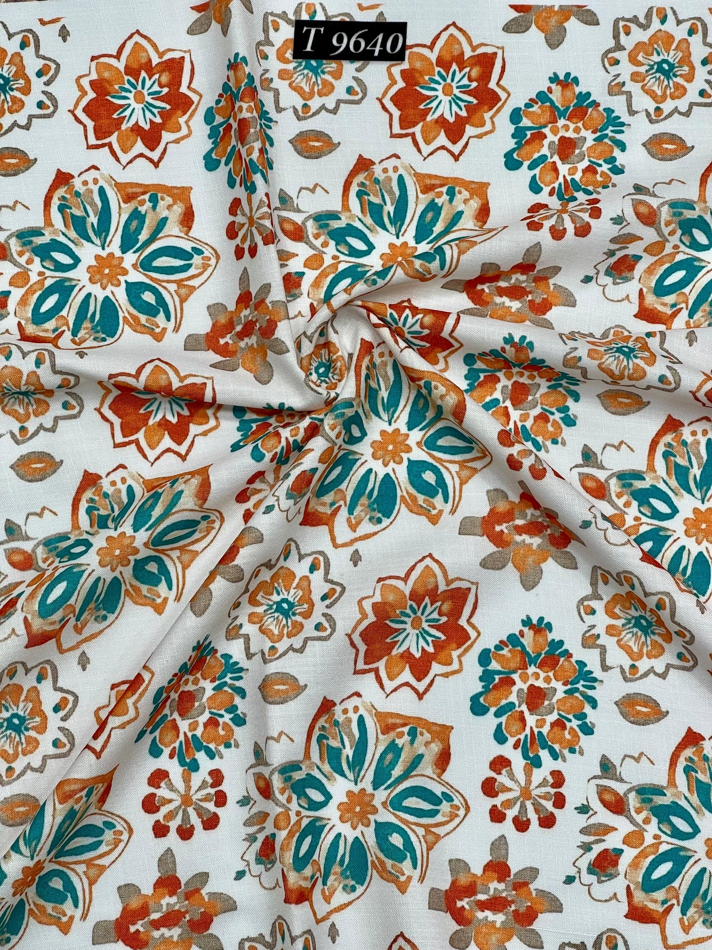 SUMMER FLORAL PRINTS ON LINEN