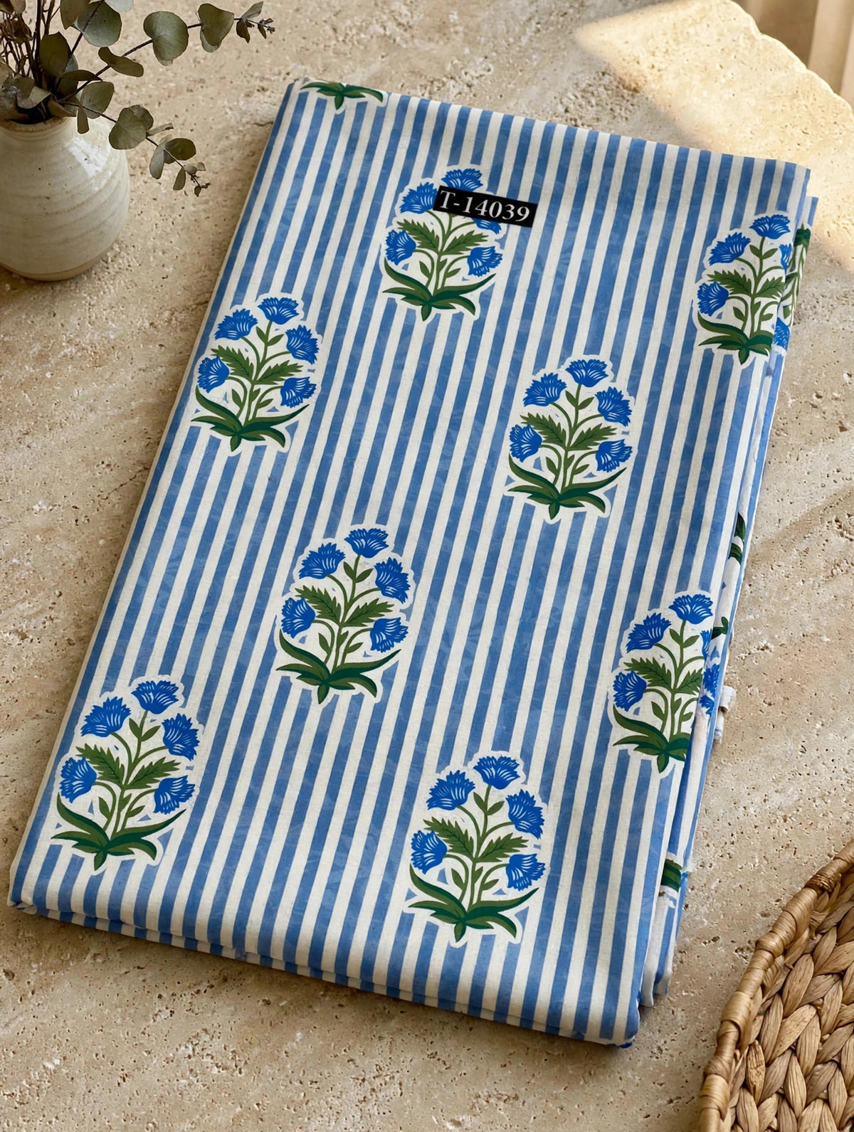 Wholesale T-14039 Floral Prints On Poly Cotton Fabric - POLY COTTON | The Wardrobe Fabrics