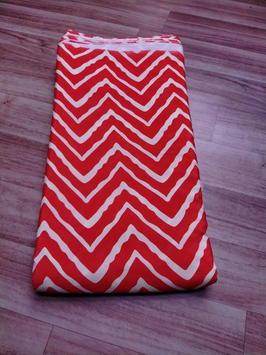 Crepe Zig Zag Print