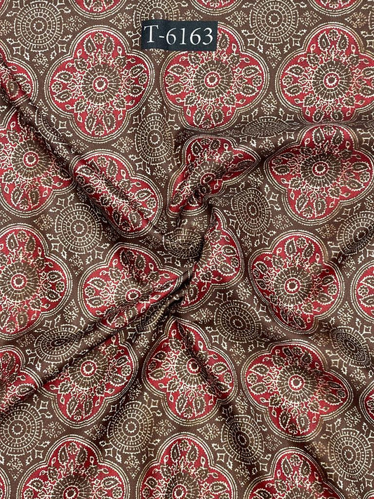 BAATIK TUSSAR PRINTS