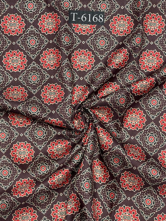 BAATIK TUSSAR PRINTS