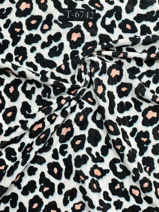 ANIMAL PRINTS ON VELVET